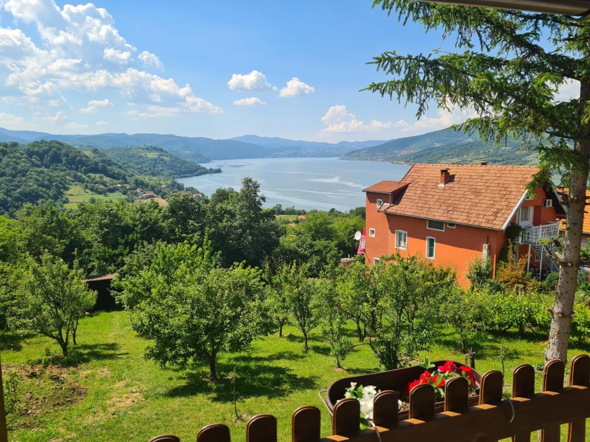 Apartmani Kuljanin Donji Milanovac Exterior foto