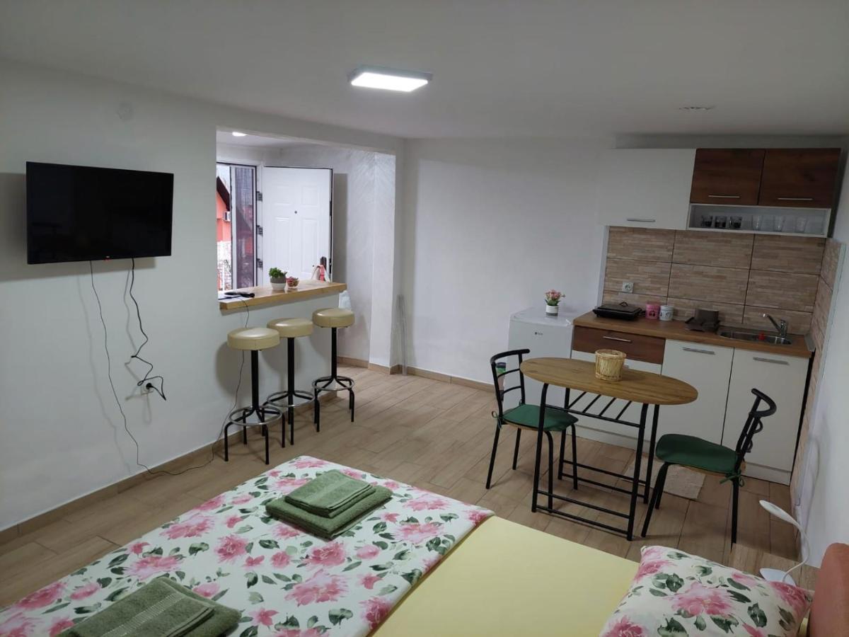 Apartmani Kuljanin Donji Milanovac Zimmer foto